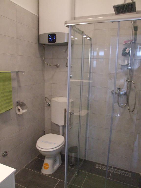 Deni Apartment